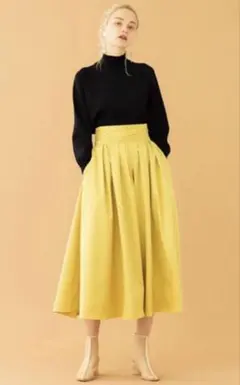 united tokyoフレアスカート