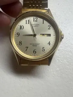 CITIZEN QUARTZ 腕時計 ゴールドカラー デイデイト