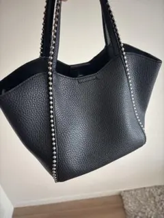 スタッズ付き ハンドバッグ ブラック