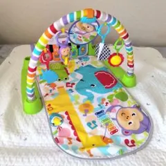 あんよでキック！感覚が育つ4WAYバイリンガル・ピアノジム