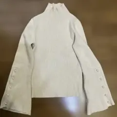 GRLパールボタンフレア袖長袖ニットアイボリーSサイズ