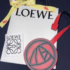 LOEWE ローズチャーム レザー バッグチャーム キーホルダー レディースのサムネイル
