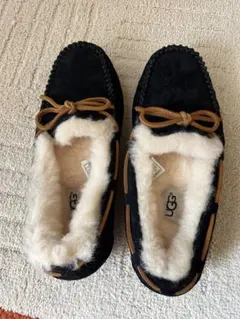 【UGG】モカシン　DAKOTA デッキシューズ（23）アグ　ローファー
