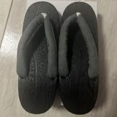 黒の木製下駄