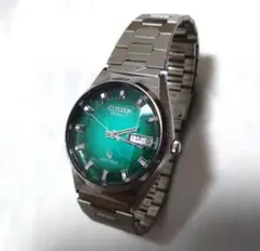 超希少　CITIZEN　クリストロン　カットガラス グリーン　新品電池交換