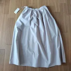 UNIQLO ライトグレー フレアスカート M