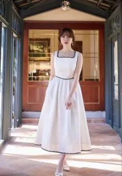 美品 herlipto Monaco Tweed Dress Sのサムネイル