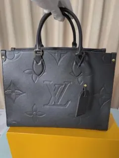 Item thumbnail for item 84c8d4bb-06bf-4e8e-9965-ecf24bb64fa4