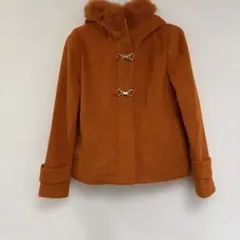 オレンジ フード付きダッフルコート