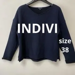 美品　INDIVI インディヴィ Vネック ウールカットソー 日本製