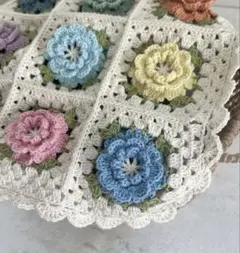 かぎ針編み　立体花モチーフ　マルチカバー　グラニースクエア　モチーフ編みꕤ ３ꕤ