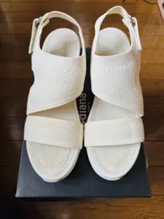 +diana ホワイト スポーツサンダル メッシュ