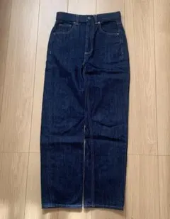 GU ハイウエストストレートジーンズ