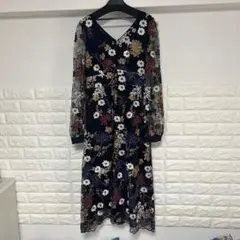 グレースコンチネンタル花柄刺繍ロングワンピース ベージュ サイズ36