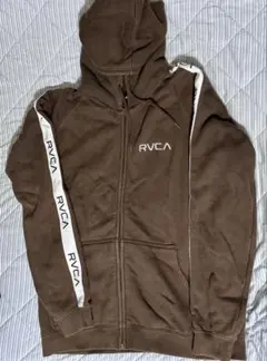 【超メルカリ市】RVCA ジップアップパーカー　Sサイズ