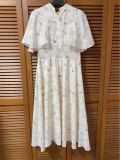 フレアショルダー花柄ワンピース ピンク【訳あり】