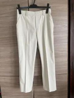 ユニクロ　レディースアイボリー パンツ