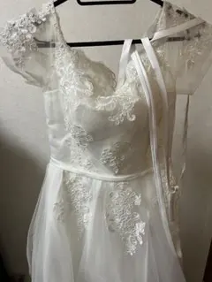 ホワイト刺繍オフショルダードレス