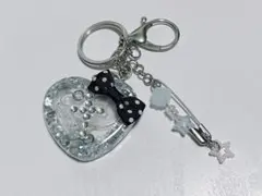 ハート型レジンチャーム 黒リボン付き ハンドメイド