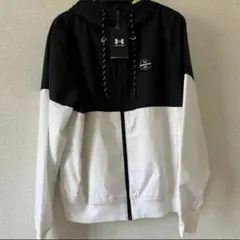 タグ付き新品！Under Armour フード付きナイロンジャケット