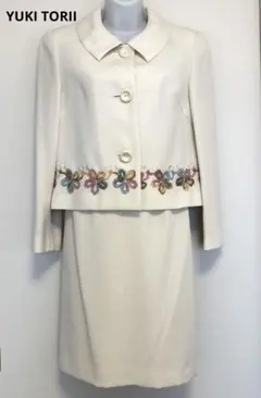ユキトリイ　YUKI TORII　フォーマルスーツ　セットアップ　花柄 2025年最新】YUKI TORII INTERNATIONAL スーツ・フォーマルの