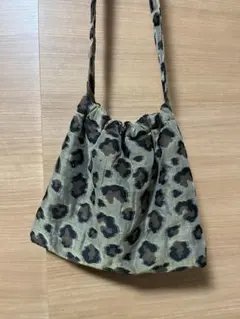 Needles 豹紋斜挎包