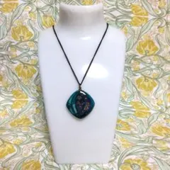 ネックレス　陶器　used 　中古　ゴールド(金）や宝石や貴金属ではありません