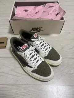 NIKE エアジョーダン 1 olive