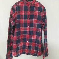 ネイビーとレッドのチェック柄シャツのサムネイル