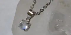 天然石レインボームーンストーンネックレス