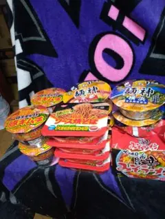 ヒロセ通商☆冷凍餃子50個入り×3袋☆餃子のたれ☆チャーハン1袋