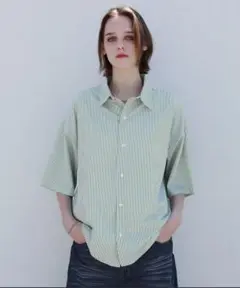 ROCHEM/ルーズシルエット短丈ストライプシャツ　XSサイズ