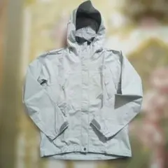 ノースフェイス マウンテンパーカー。グレーチェックレディースサイズМ。