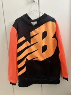 New Balance フード付きパーカー 140cm ブラック/オレンジ