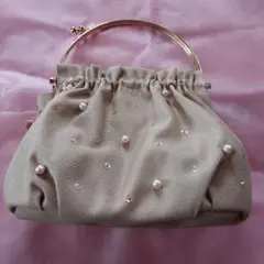 パール付きベージュパーティーバッグ