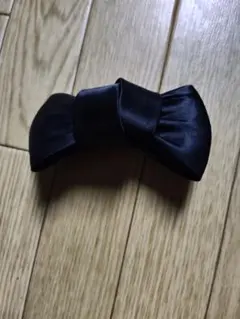 サテンリボン バレッタ ブラック ヘアアクセサリー