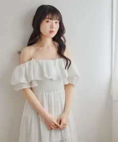 Heather 2WAYショルダーフリルワンピース　ホワイトのサムネイル