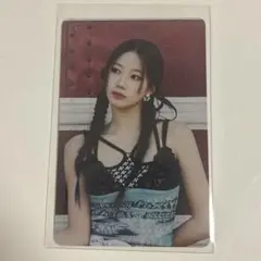 LESSERAFIM カズハ DIFFERENT トレカ 22 popup