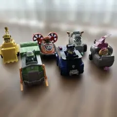 パウ・パトロール　ベーシック　ビークル　フィギュア付き　6台セット