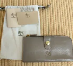 美品　IL BISONTE グレー 牛革長財布 保存袋付き