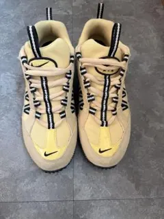 NIKE Air Humara イエローのサムネイル