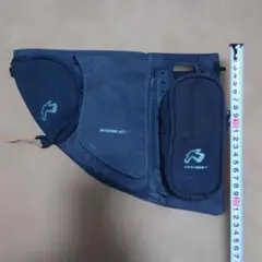 Point65 BOBLBE-E ボブルビー ヒップバッグ　ウエストバッグ　黒。