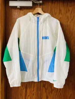 NIKE ナイロンジャケット　ナイロンパーカー