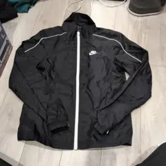 ナイキ ウインドブレーカー
