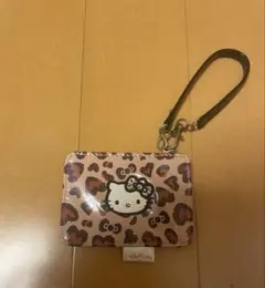 ハローキティ ヒョウ柄パスケース・定期入れ