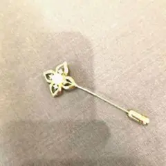 ゥ゙ァンドーム　花形ブローチ パール付き　冠婚葬祭