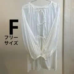 前後2WAYで着回し力抜群。ウエストゴムで楽ちん　大人　可愛い　白ブラウス　紐のサムネイル