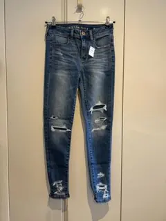 American Eagle スキニーデニム ダメージ加工のサムネイル