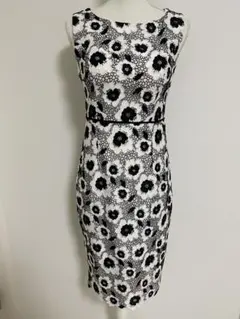 GINZACOUTURE白黒花柄ノースリーブタイトドレス