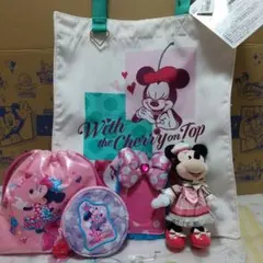 パルパルーザミニーグッズ ミニーちゃんトートバッグ ぬいぐるみバッジ